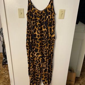 NEVER WORN Jump suit